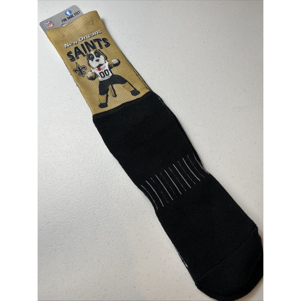 NFL apparel Unisex LargeNew Orleans Saints Socks Calf Length Mascot Cartoon. NWT